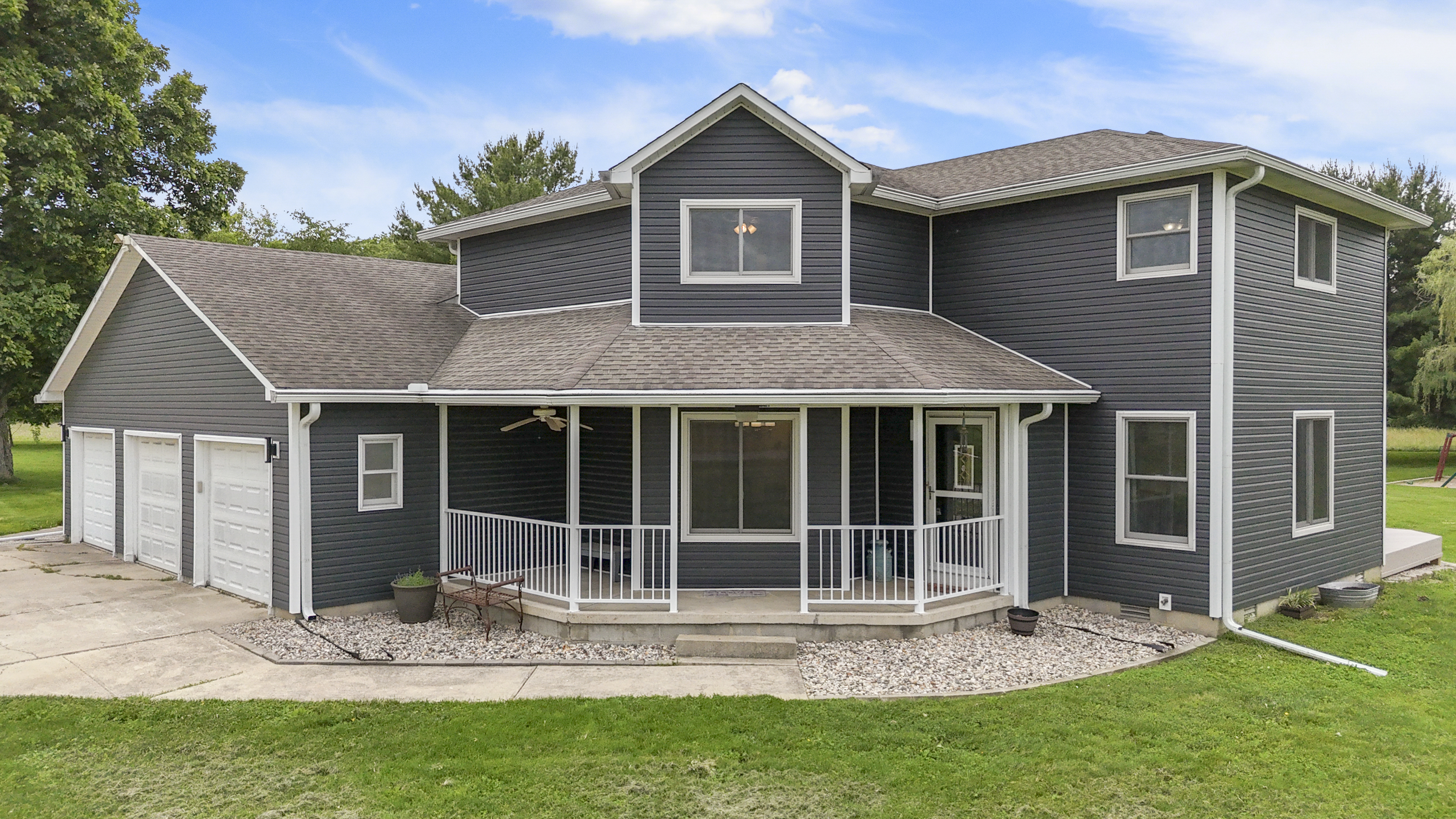 9735 S 400 West Pendleton, Indina